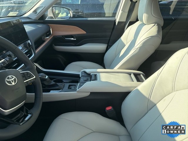2025 Toyota Grand Highlander Hybrid XLE photo 4