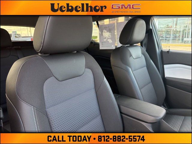2025 Chevrolet Trax LT photo 4