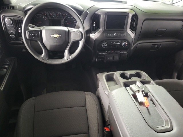 2022 Chevrolet Silverado 2500HD Custom photo 2
