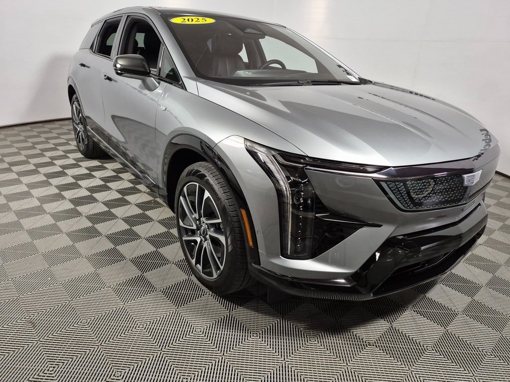 2025 Cadillac OPTIQ Sport 2