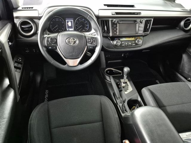 2018 Toyota RAV4 XLE - Photo 10