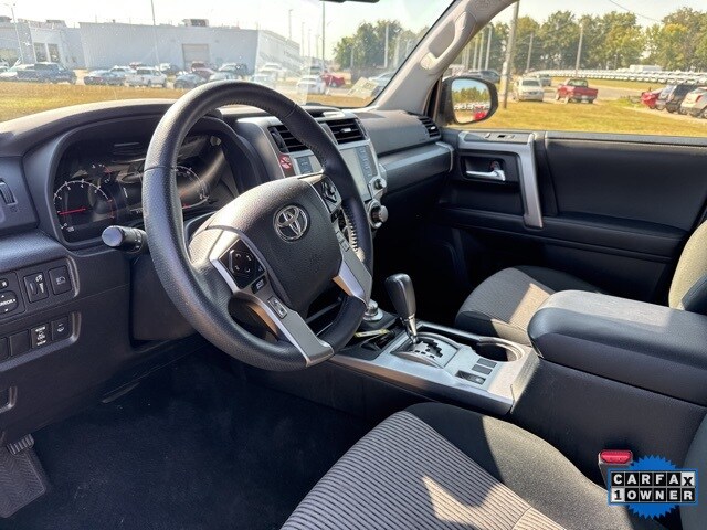 2024 Toyota 4Runner SR5 4WD photo 3