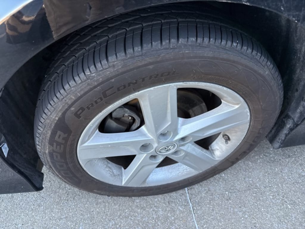 Used 2012 Toyota Camry SE Sedan