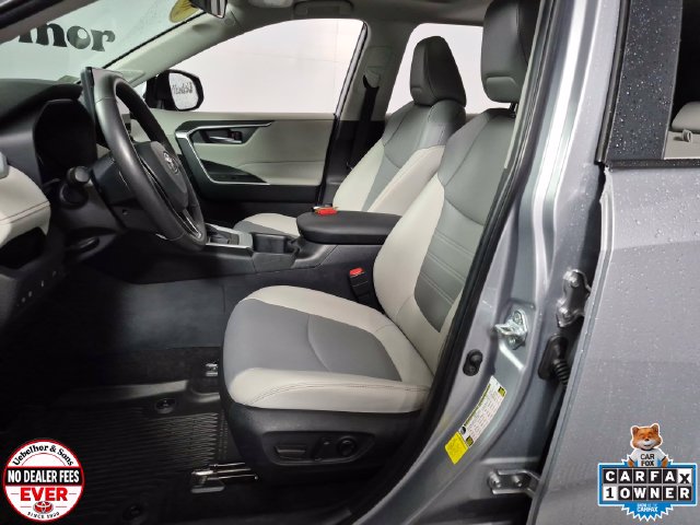2025 Toyota RAV4 XLE Premium - Photo 9