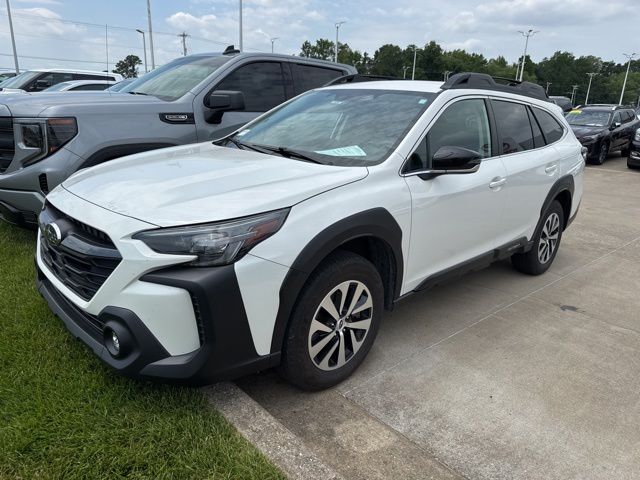 2024 Subaru Outback Premium's photo
