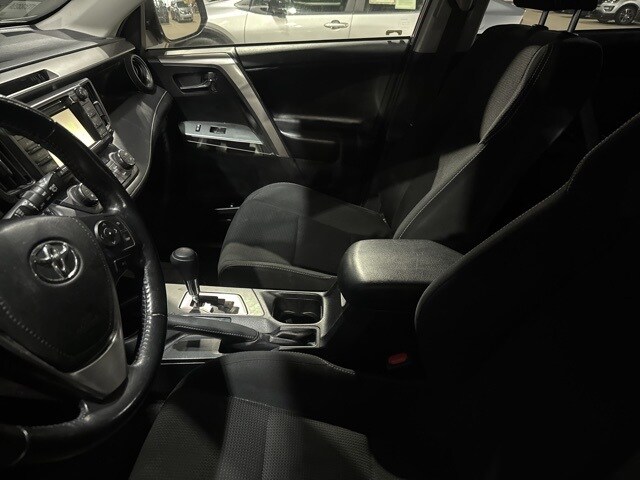 2018 Toyota RAV4 XLE photo 4