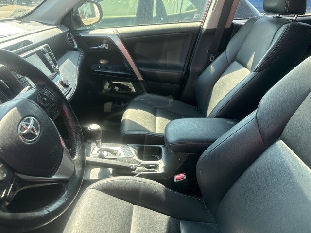 2018 Toyota RAV4 Limited photo 2