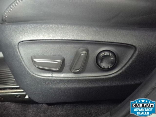 2025 Toyota RAV4 Limited - Photo 17