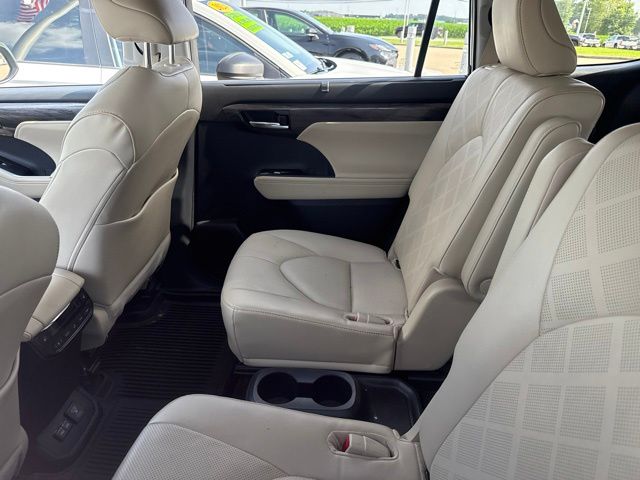 2023 Toyota Highlander Platinum - Photo 6