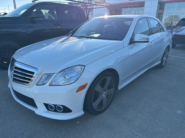 2010 Mercedes-Benz E-Class's photo