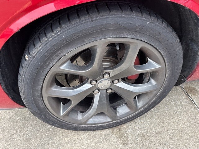 2015 Dodge Challenger SXT Plus photo 2