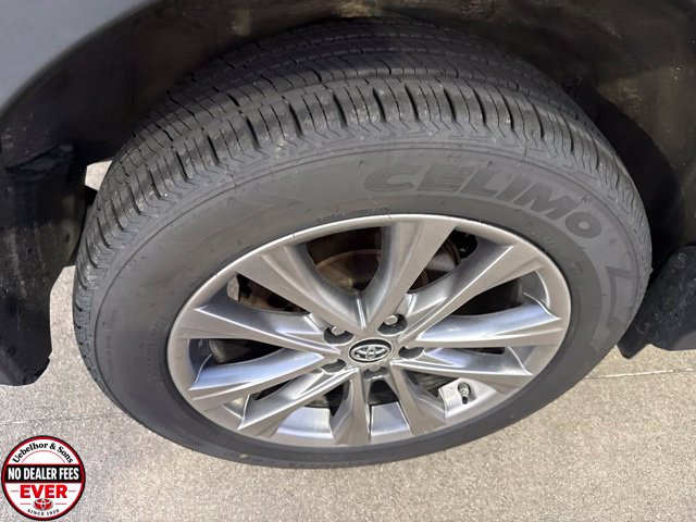 2017 Toyota RAV4 Limited - Photo 8