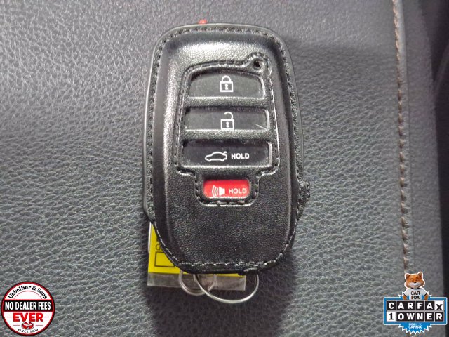 2025 Toyota Camry XLE - Photo 28