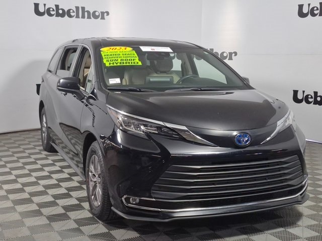 2023 Toyota Sienna Van Passenger Van 