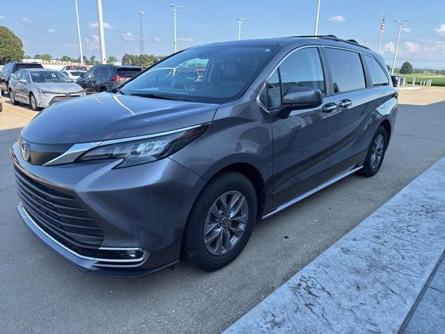 2024 Toyota Sienna XLE