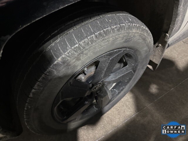 2021 Toyota RAV4 Hybrid XSE photo 2