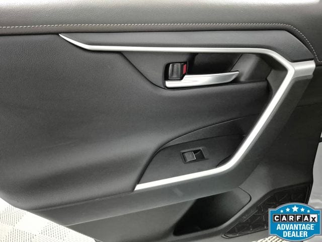 2025 Toyota RAV4 Limited - Photo 26