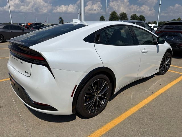 2024 Toyota Prius XLE - Photo 9