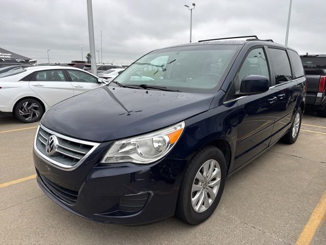 2014 Volkswagen Routan's photo