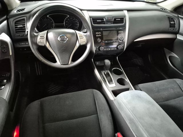 2015 Nissan Altima SV - Photo 10