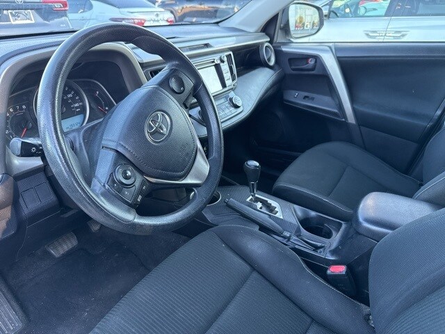 2013 Toyota RAV4 XLE photo 4