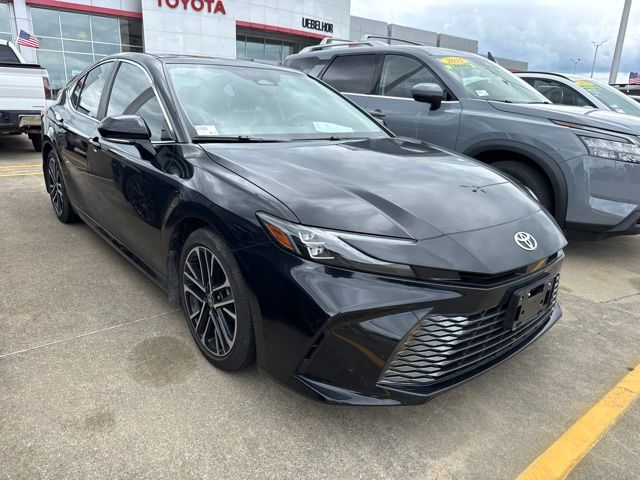 2025 Toyota Camry XLE - Photo 12
