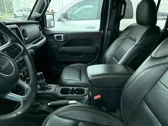 2021 Jeep Wrangler Unlimited Sahara photo 2