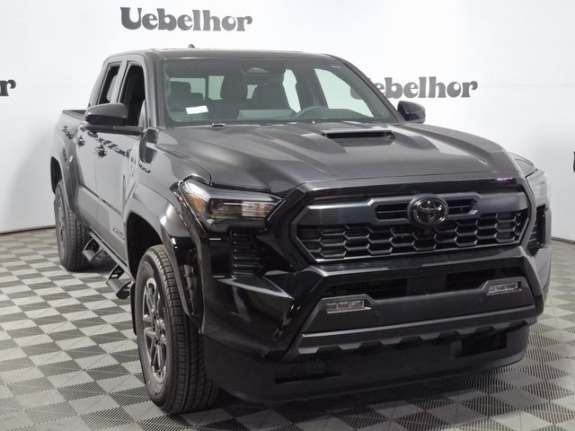 2026 Toyota Tacoma TRD Sport's photo