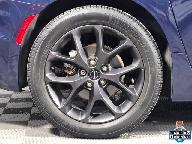 2021 Chrysler Pacifica Touring - Photo 29