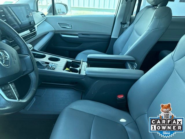2024 Toyota Sienna XLE - Photo 4