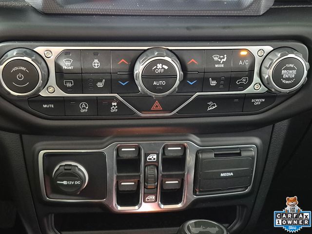 2020 Jeep Wrangler Unlimited Sahara - Photo 19