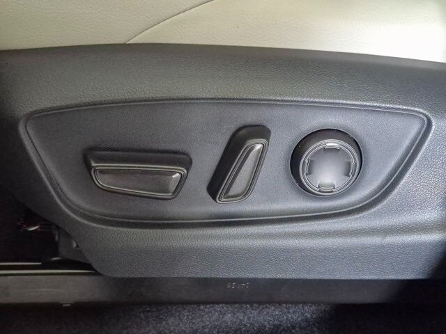2026 Toyota Tacoma Limited - Photo 15