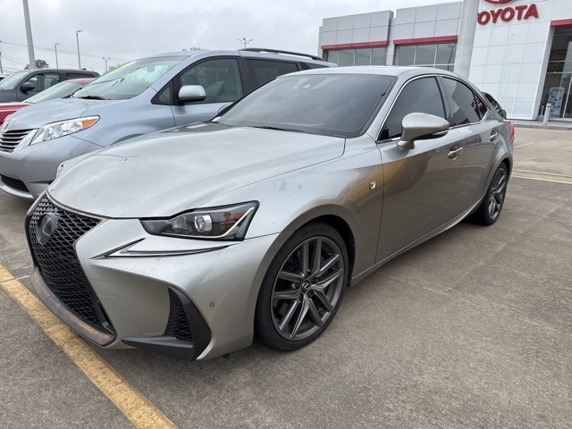 2020 Lexus IS 300 F SPORT's photo