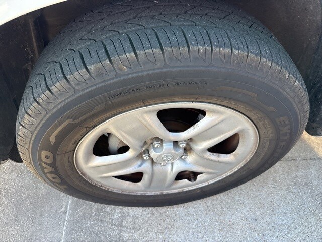 2010 Toyota RAV4 Base photo 2