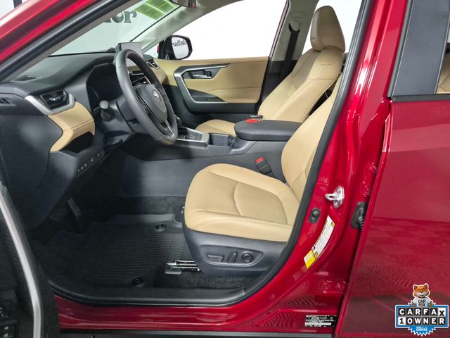 2025 Toyota RAV4 XLE Premium - Photo 9