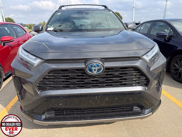 2022 Toyota RAV4 SE - Photo 11