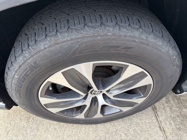 2023 Toyota Highlander Limited Platinum XLE XSE photo 2