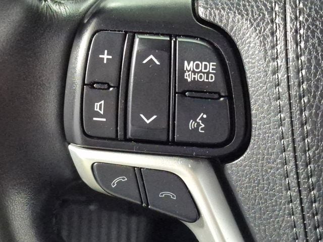 2019 Toyota Highlander XLE - Photo 12