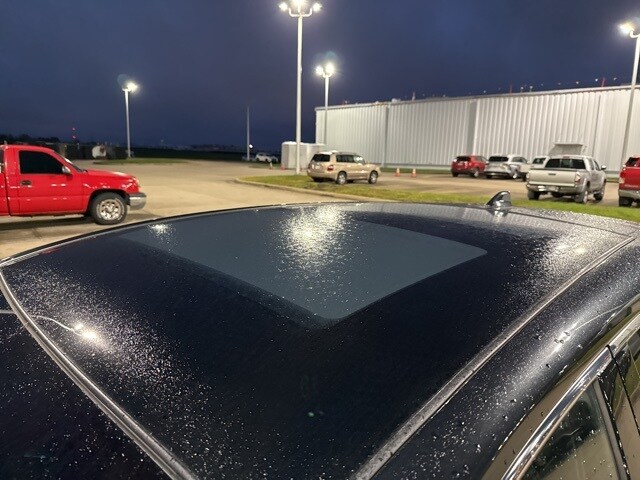 2024 Toyota Venza LE photo 3