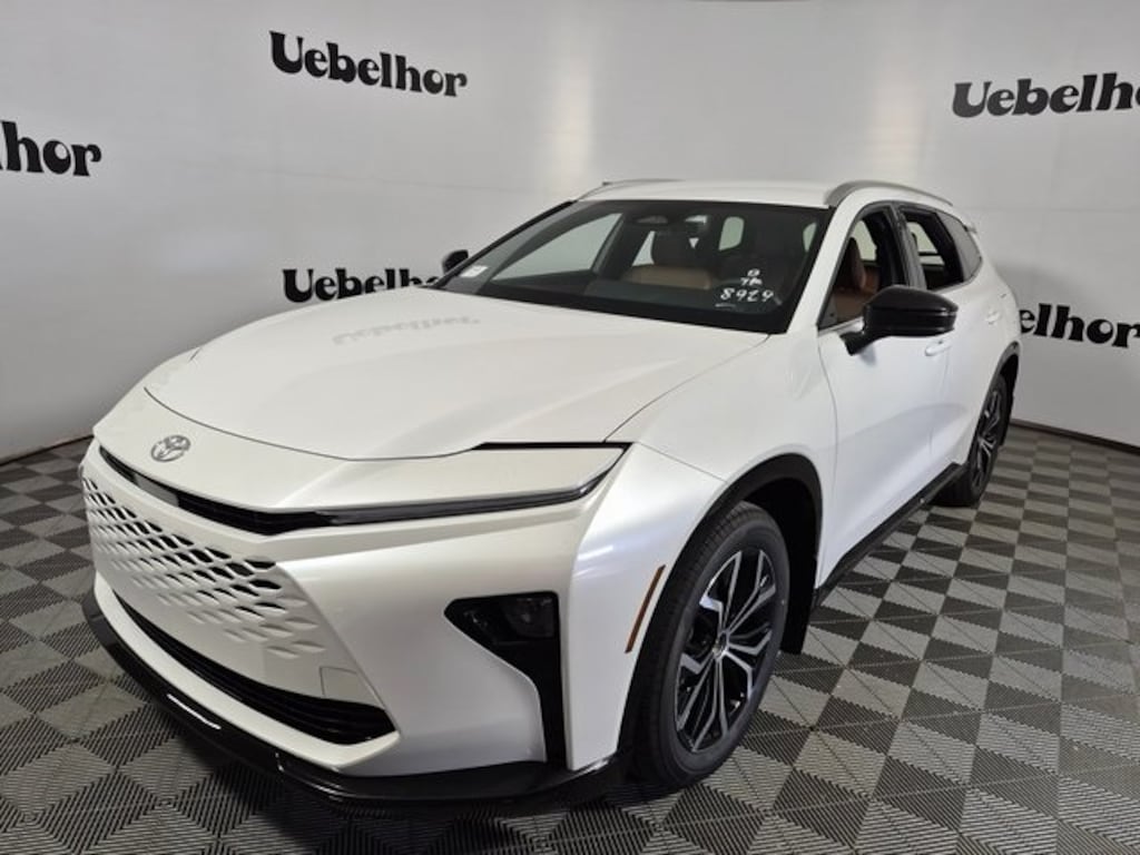 New 2025 Toyota Crown Signia XLE XLE