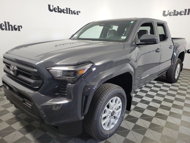 2025 Toyota Tacoma SR5 4x4 Double Cab photo 3