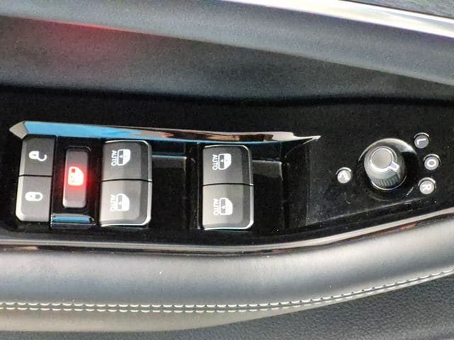2023 Jeep Grand Cherokee Overland - Photo 16