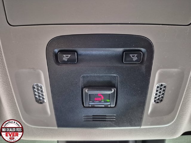 2020 Toyota Camry SE - Photo 23