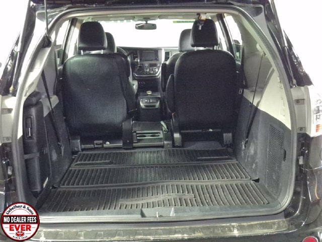 2017 Toyota Sienna SE Premium - Photo 30