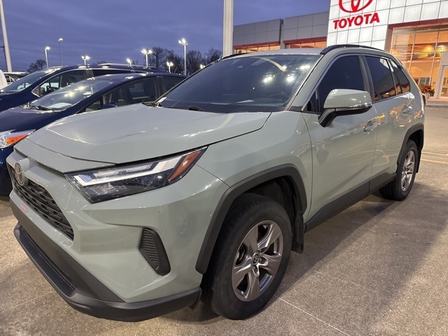 2022 Toyota RAV4 XLE's photo