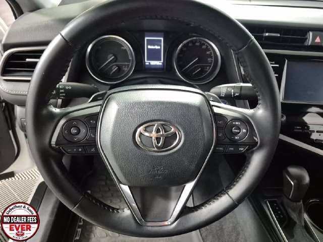 2020 Toyota Camry SE - Photo 11
