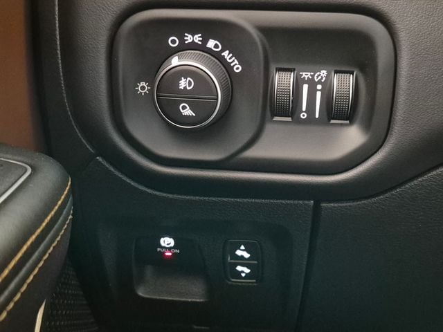 2023 RAM Ram 1500 Pickup Longhorn - Photo 18