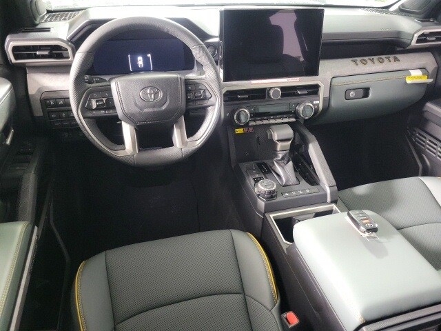 2025 Toyota Tacoma Trailhunter 4x4 Double Cab photo 2