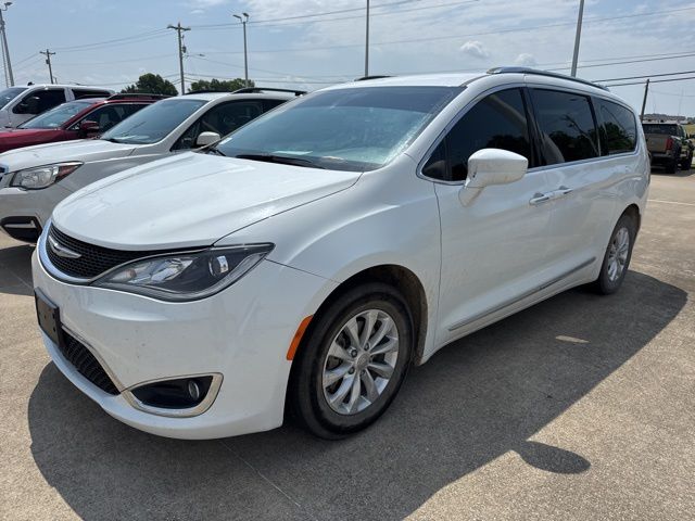 2018 Chrysler Pacifica Touring L's photo