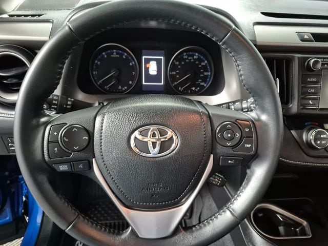 2018 Toyota RAV4 XLE - Photo 11